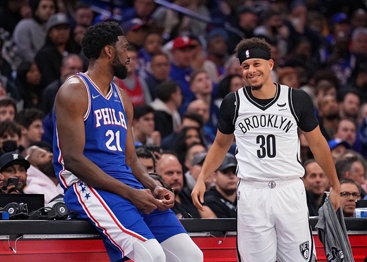 而富勒姆则 而富勒姆则