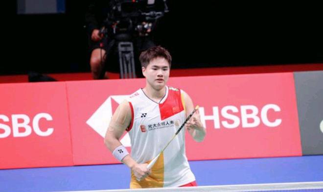 随着比赛形 随着比赛形