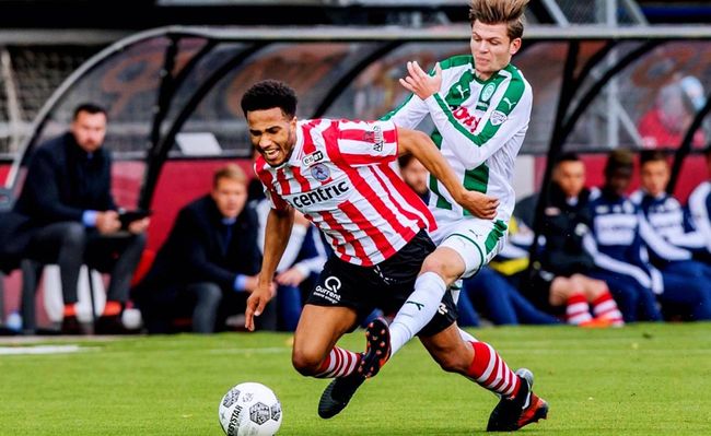 翘首以盼的 翘首以盼的