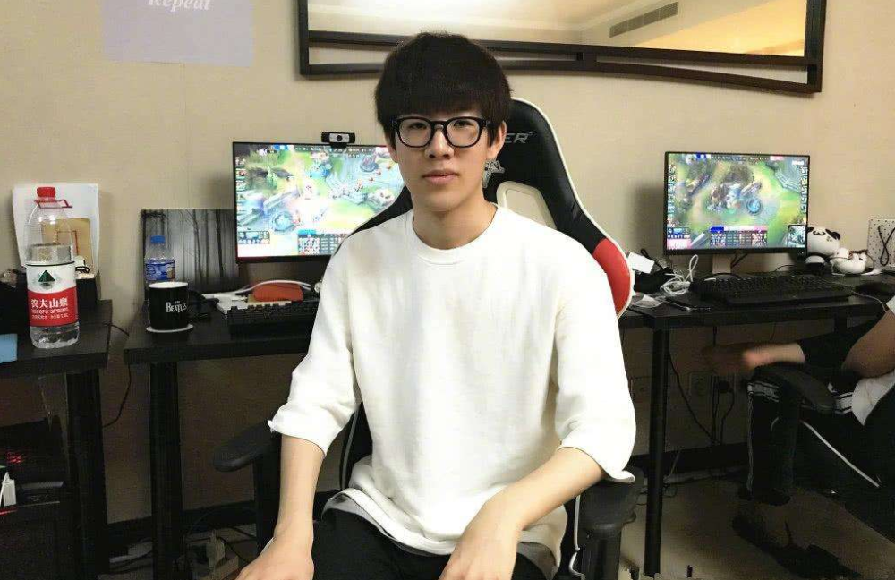 一名具传中
